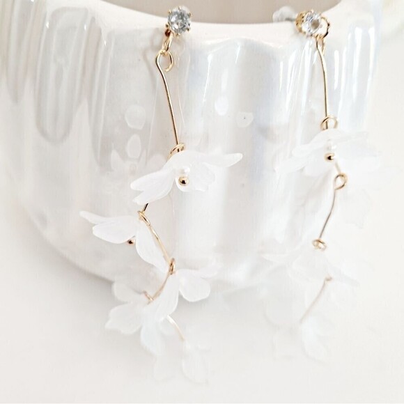 Gold statement Earrings Boho white Flower Clear  Floral dangle dainty 2/$30 - Picture 9 of 15